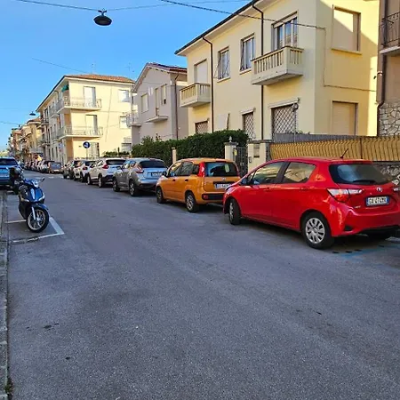 דירה Per Le Vacanze Vicino Al Mare, In Zona Centrale! *